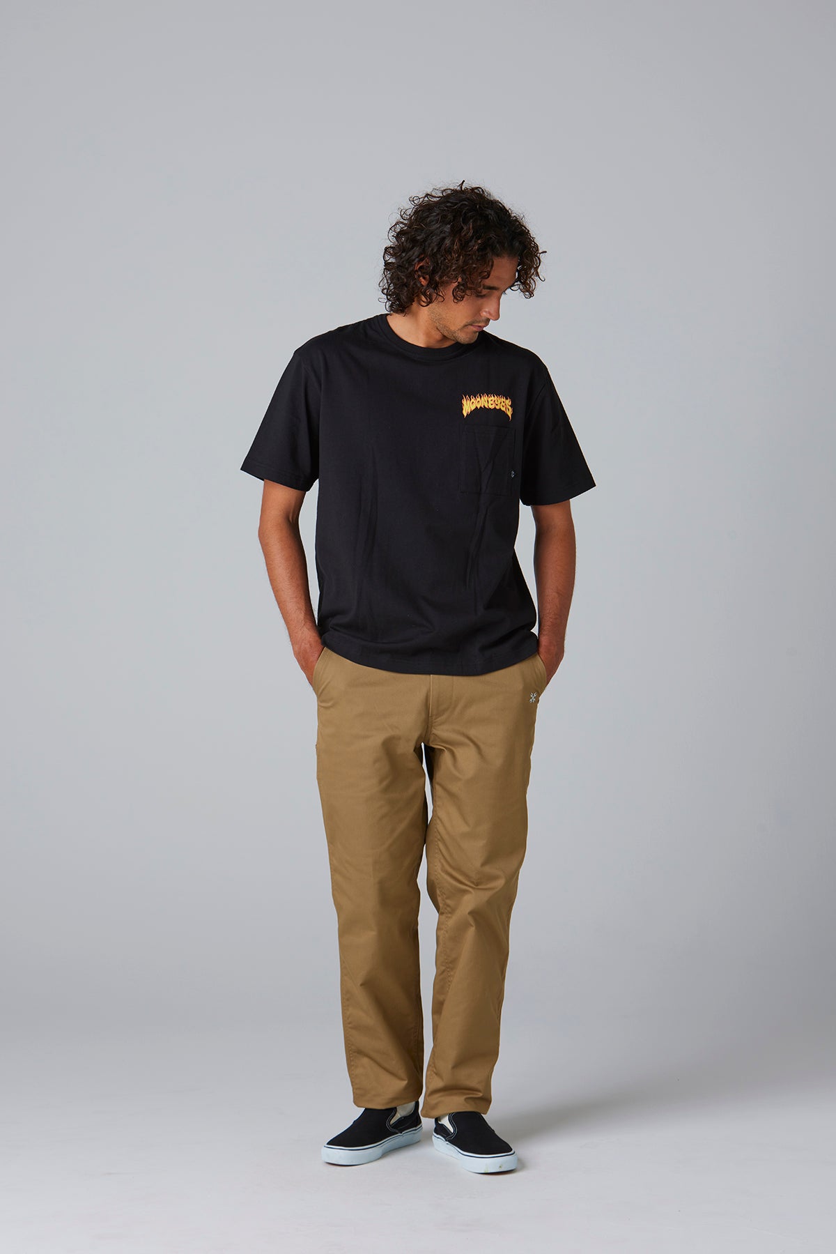 (MOONEYES x DOGTOWN x BLUCO) ポケットTシャツ -Fire-