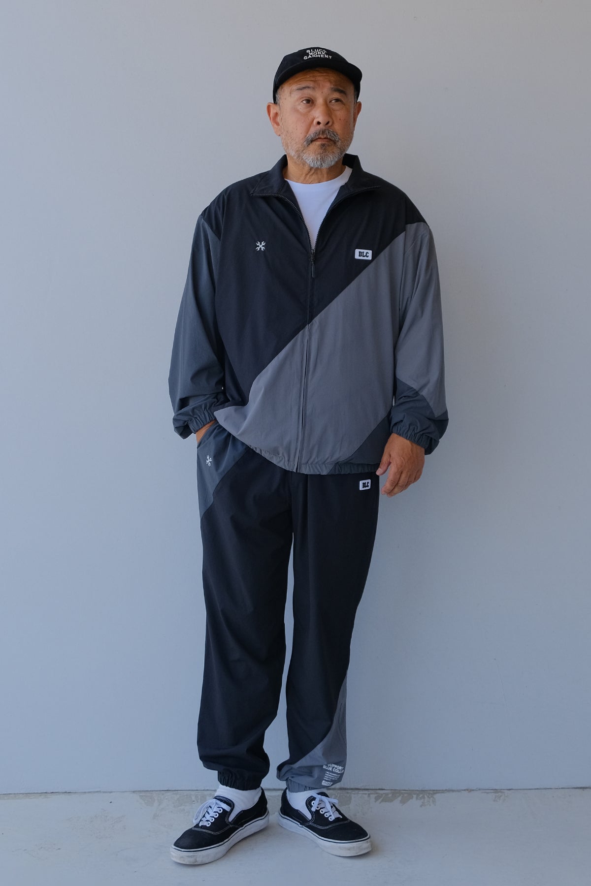 ストレッチトラックジャケット