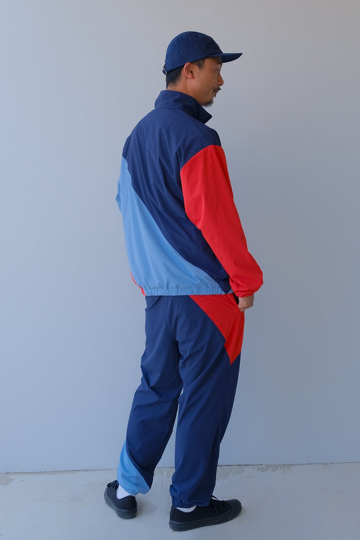 ストレッチトラックジャケット